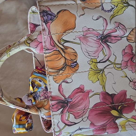 Prada Canapa Women's Tote Bag - Floral Multicolor (Limited Edition) - Picture 4 of 12